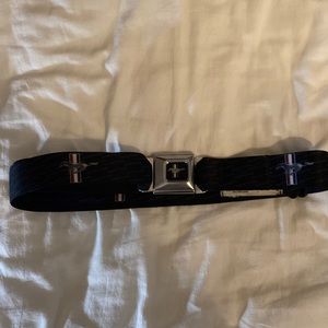 Mustang adjustable belt